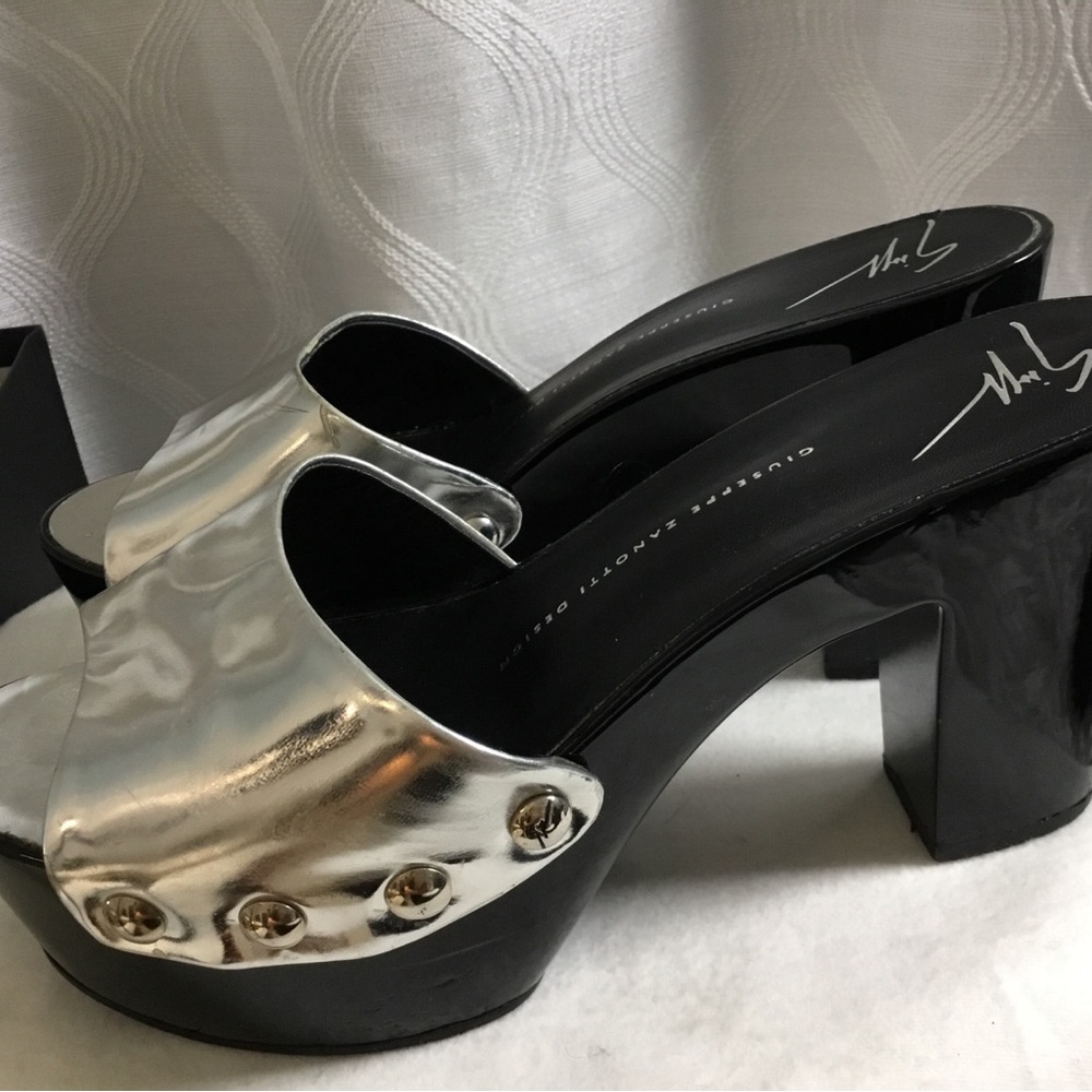 Giuseppe Zanotti Metallic Silver Slide Mules - Picture 9 of 10